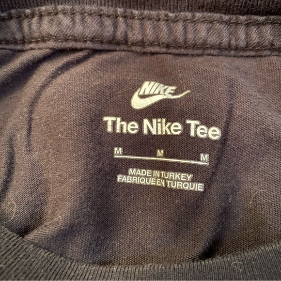 Nike Shirt - Picture 4 of 4